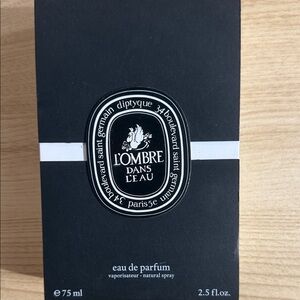 Diptyque L'Ombre Dans L'Eau Black and White Packaging